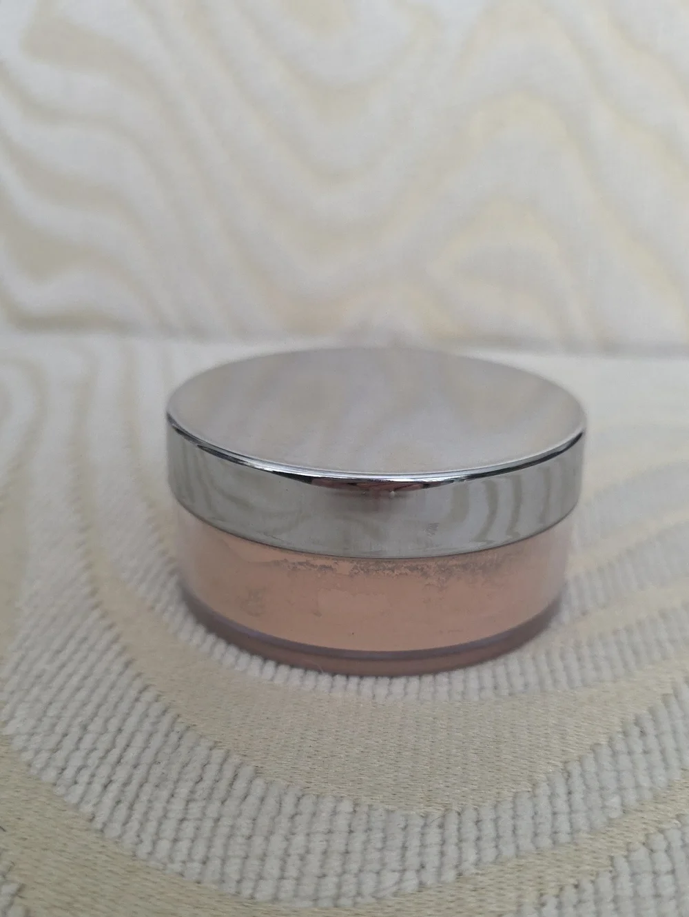 Mary Kay Mineral Powder Foundation in Beige 0.5 - Gently Used